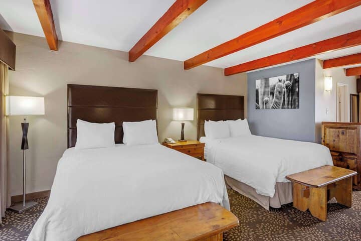 Room 17 of 38