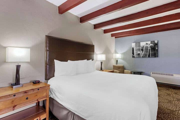Room 7 of 38